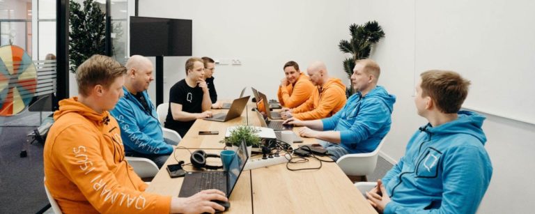 React ja Node -kehittäjä